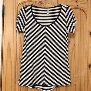 LuLaRoe Classic T XS